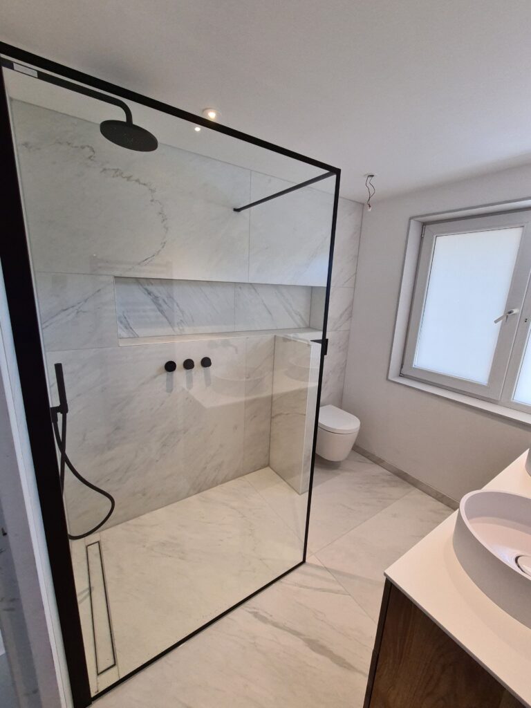 luxe badkamers bij gedam